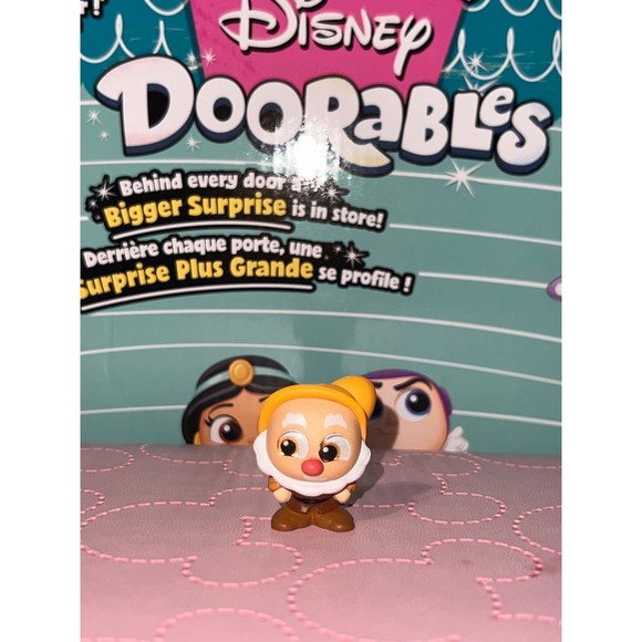 Happy Disney Doorable - Picture 1 of 4